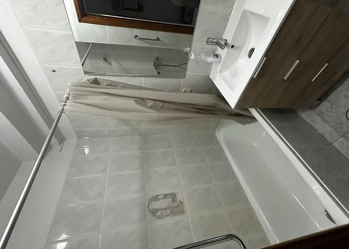 Primavera Heated Swimming Pool Apartman *